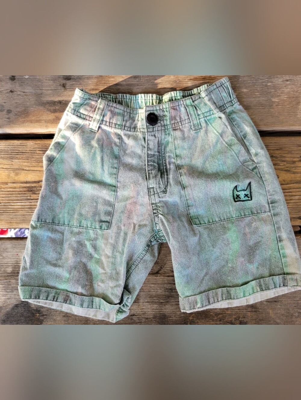 MUNSTER SZ 5 VGUC KHAKI WASHED GREEN / CREAM TYE-DYE  / CAMO print loose shots